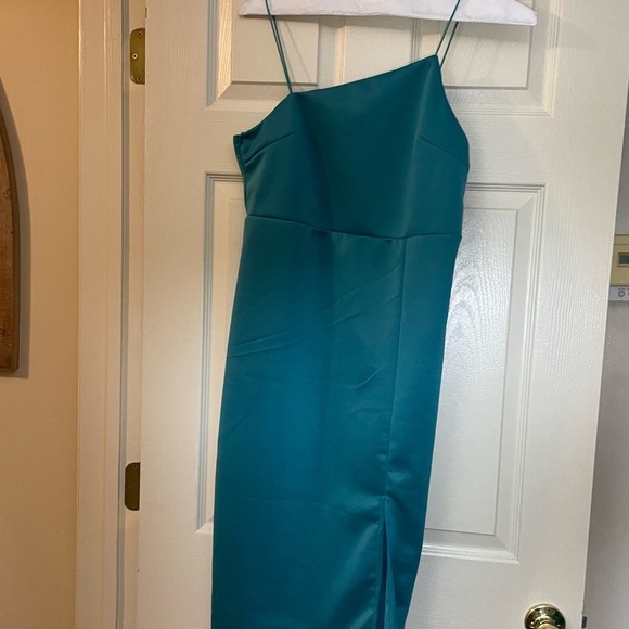 NWOT- asymmetrical spaghetti strapped
 TEAL COLOR ⭐️ long dress - Picture 6 of 12